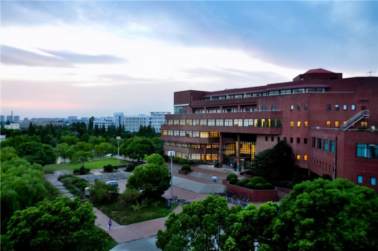 华东交通大学教务处(上海交大3名本科生被退学)