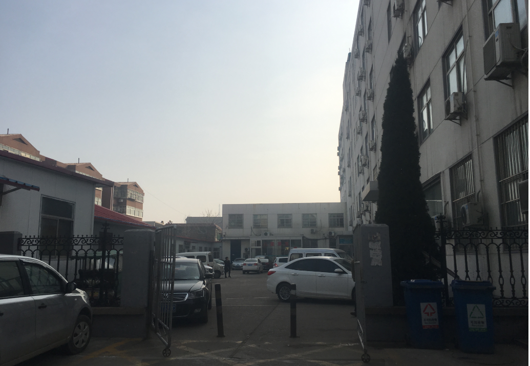 杨永信的临沂戒网瘾中心关闭：各出口大门敞开，防盗门少了，看守没了，墙上“戒网瘾”字样全部删除