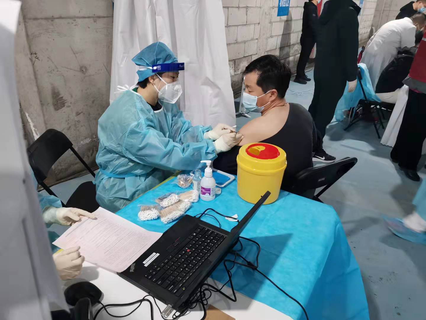 北京出租汽车暂停跨城服务，驾驶员加快接种疫苗“加强针”