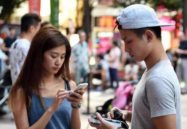 大学生“恶臭生活”曝光，自断前程变“廉价品”，可谓自作自受