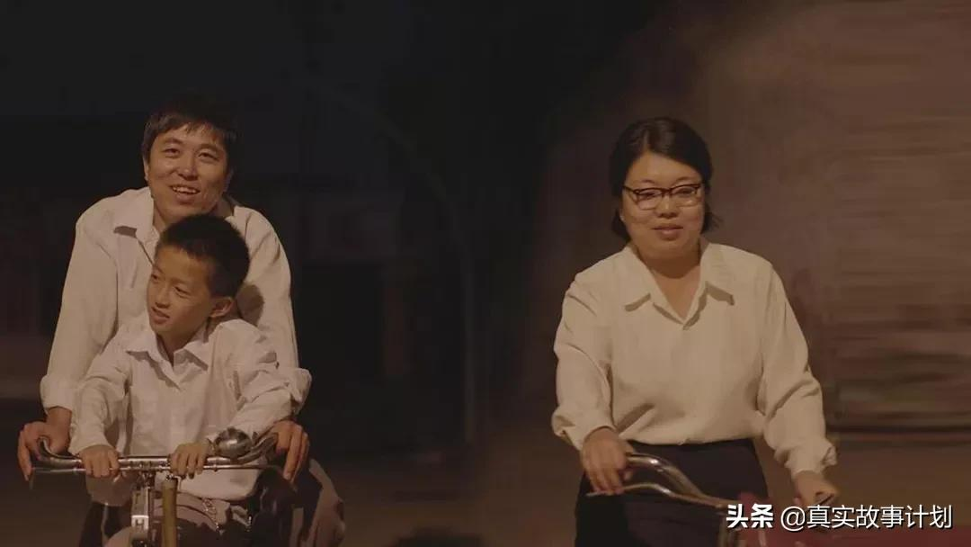 教师子女就必须优秀吗？严苛父母让大四学生回家重学小学数学