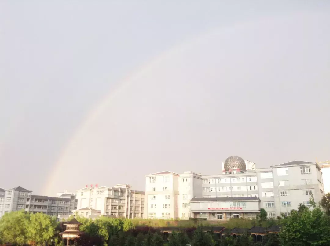 纵使时光流逝 我已不在你的身旁 我的母校市三中