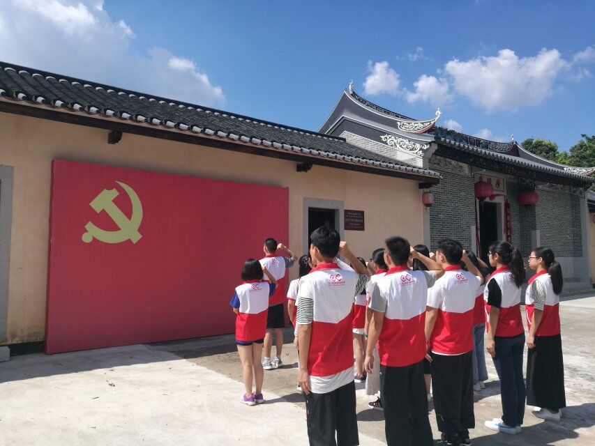 大学生入党好处多，可弊端却很少有人知道，学生想好再做决定