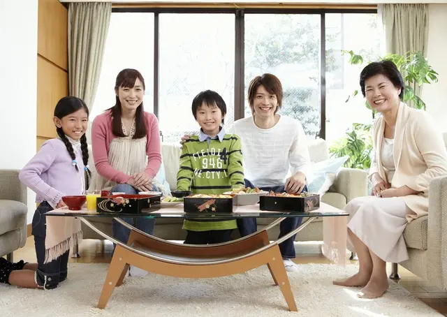 与儿媳、儿女、女婿同住的中老年父母都请看看这十条劝言，很现实