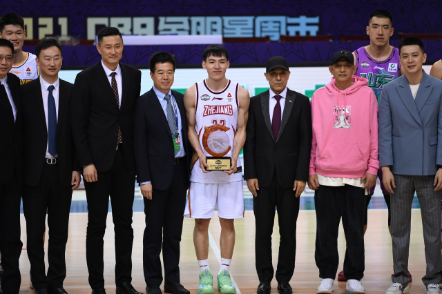 温州为什么没有cba主队(历史首次！温州小伙拿下CBA全明星赛MVP)