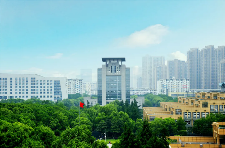 胡耀邦题写校名！全职院士“坐镇”！湖北这所高校还走出全国冠军