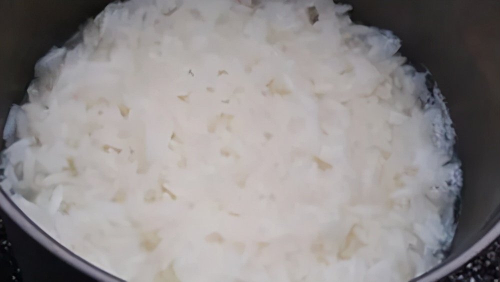 教你户外野餐用单锅煮米饭，普通人不是煮糊了就是煮成大米粥