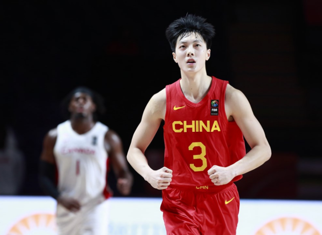 nba为什么看中胡明轩(胡明轩收到雄鹿邀请？台名嘴：只是NBA夏联而已 但也说明他被肯定)