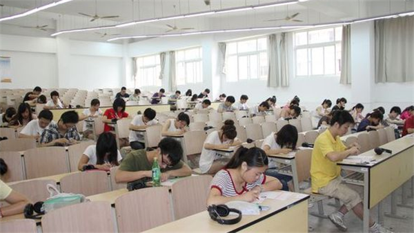 英语四六级考试倒计时，460分还需要刷分吗？小心失去考试资格