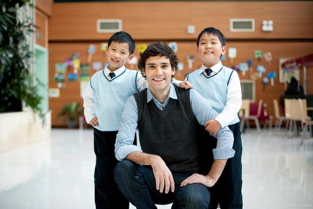 教育部规定，禁止高考移民，“中国面孔”的外籍生或将不再吃香