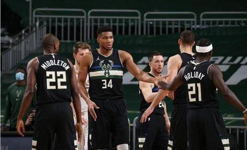 「录像回放」NBA常规赛：热火vs雄鹿 热火狂胜42分！联盟第一人？