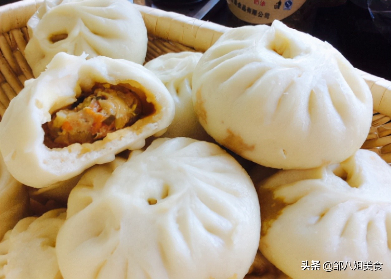 包肉包子，学会和面和调馅，牢记几个窍门，包子鲜香松软比买的好