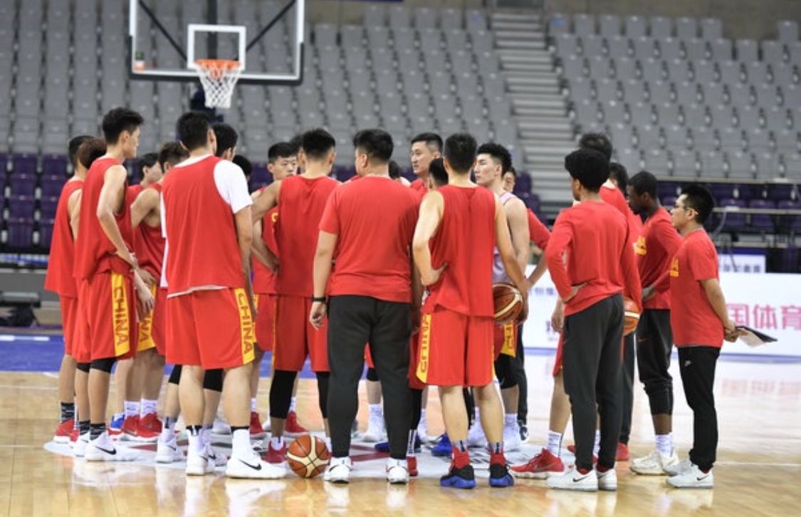 为什么篮球叫nba不叫足球(六大相似之处，看男篮与男足为何一同走向衰败)