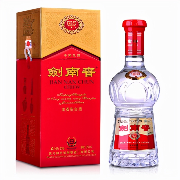 浓香型白酒十大品牌巅峰对决：品质、工艺与风味全面比拼