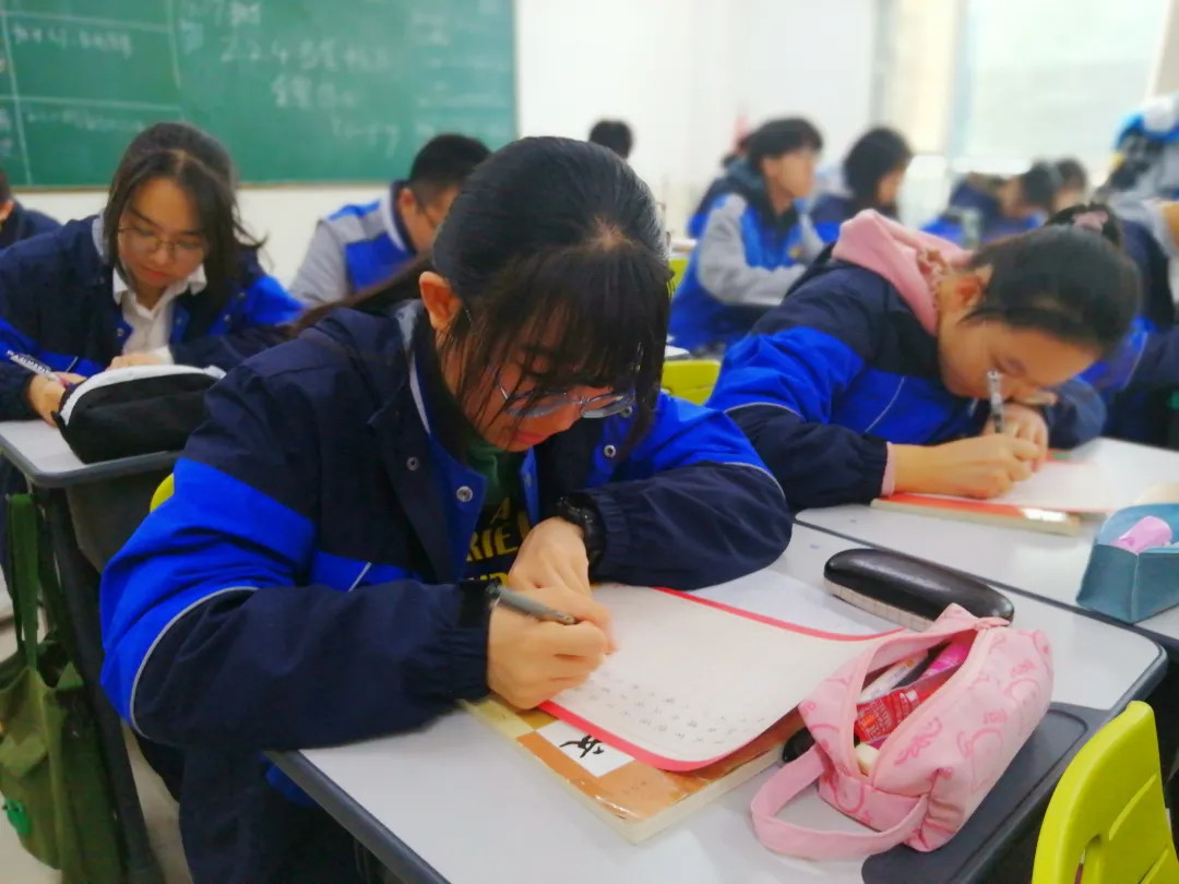 书写经典，传承文化 | 潍坊恒德实验学校高二年级硬笔书法大赛纪实