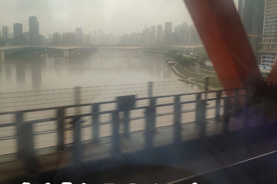 上班的旅途一路前行，记录美好生活