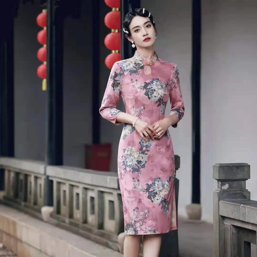 如果你脸上有这3种特征，是标准的“古典美女”，穿旗袍最美