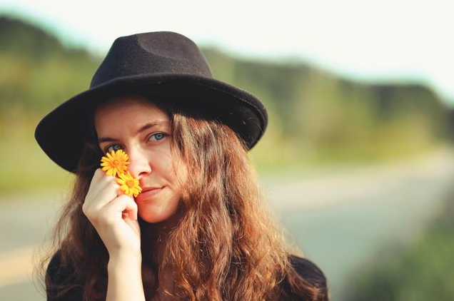 “与其指望男人，不如懂得依靠自己”