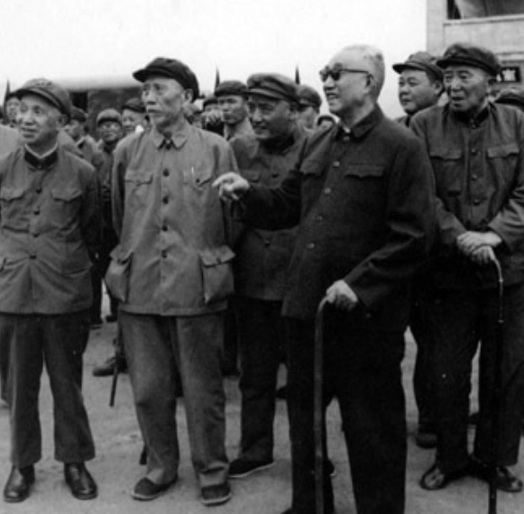 1990年徐向前逝世，儿子向中央提出要求，为何中央不能全都同意？