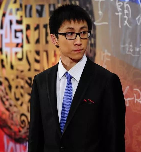 刘路：高考考575分，20岁攻克世界级难题，破格成为最年轻的教授