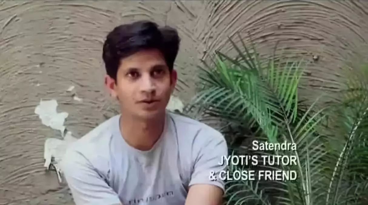 女孩不知道，她踏上的竟是一辆夺命公交