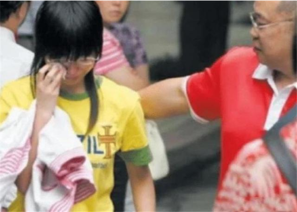 4省通知，2020届复读生迎来“不好消息”，家长：无奈