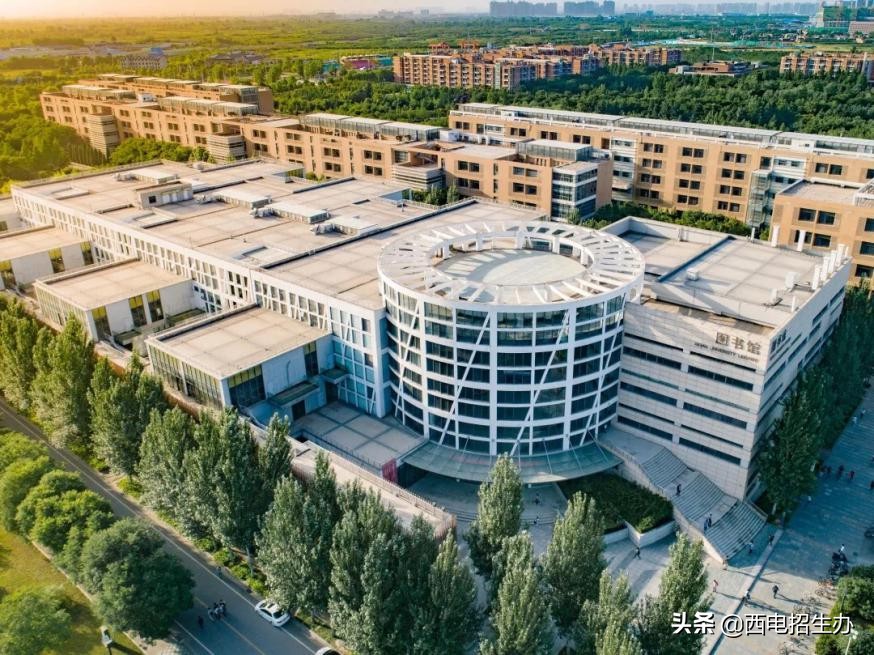 西安面积最大的高校之一：占地270公顷，堪比13个北京鸟巢体育馆