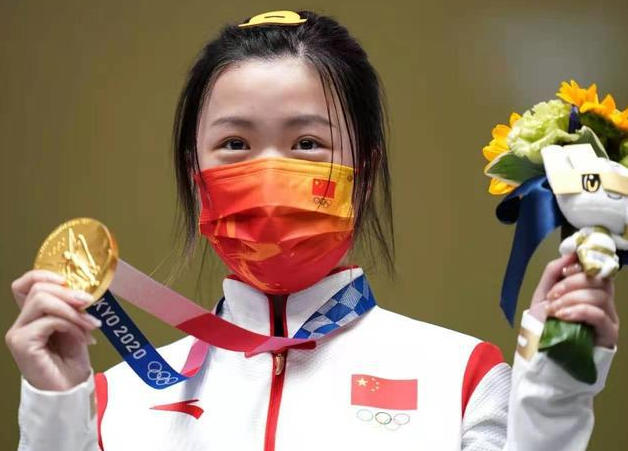 杨倩入围清华大学特等奖学金名单，本人给出获奖理由，受之无愧