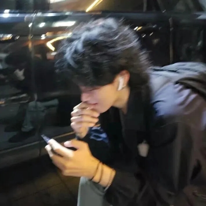 看起来很高级的男生头像