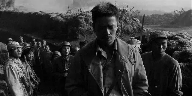 影视剧里的国军和真实的国军，中间差了10086个楚云飞