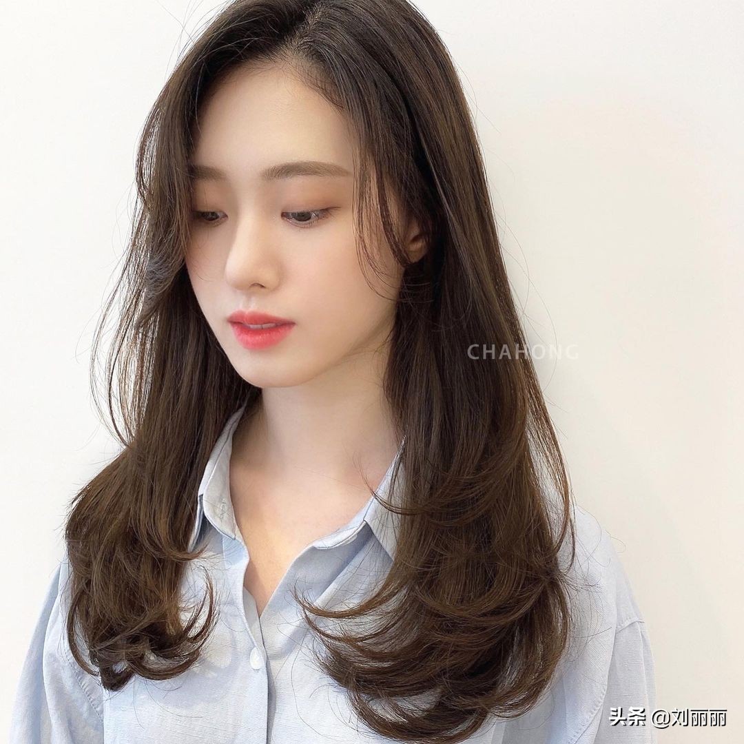 羊毛卷已过时，22款当下流行发型送给大家，直接剪就对了