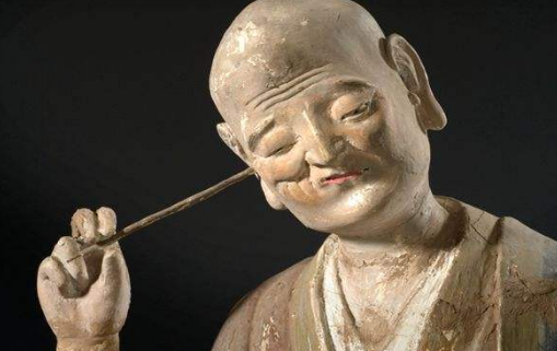 为什么你的耳朵常会发痒？医生：可能暗示这6个问题，千万别忽视