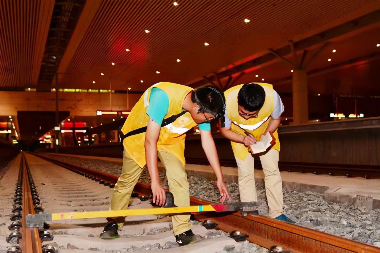 好就业才是王道，专科生报考这5类专业，工作不用愁