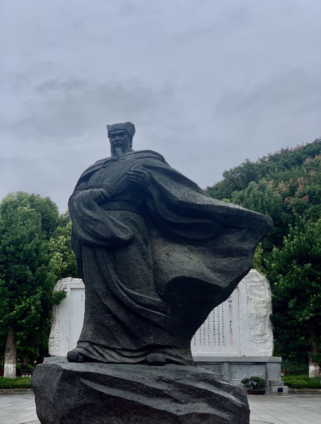 重庆旅游6日游多少钱(重庆旅游3--4日游攻略)