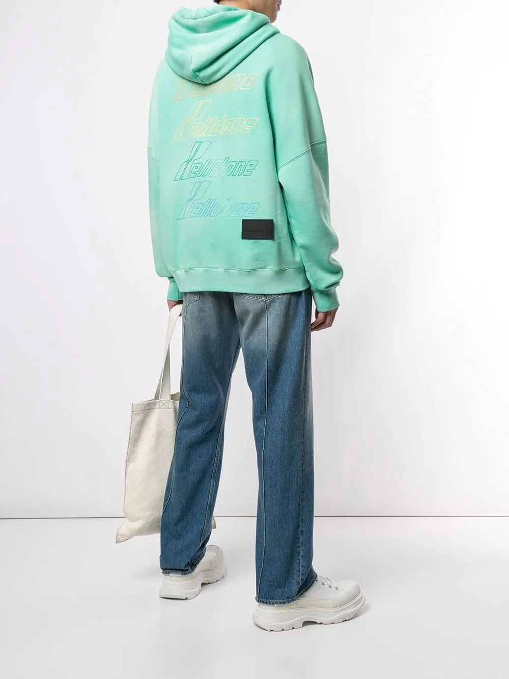 就算你有100件衣服，你的衣柜里总会缺一件WE11DONE