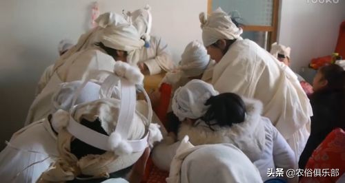 国内10个地区农村报丧仪式，你们见过哪些？放鞭炮吹竹号真不稀奇