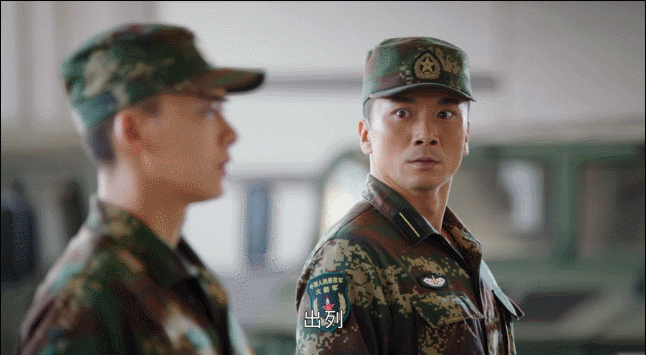 收视破2，网络热播第一！李易峰这部新剧拍出了中国军人的魂