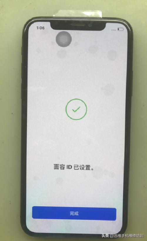 iPhone  X摔后面容不能用，屏幕漏液显示不正常，能否修复完美如初