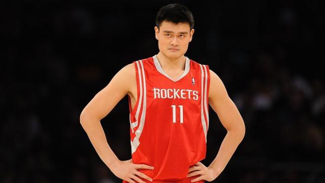 姚明效力过nba哪些球队(遗憾！姚明无缘入选NBA75大球星，现役11人上榜湖人占4席)