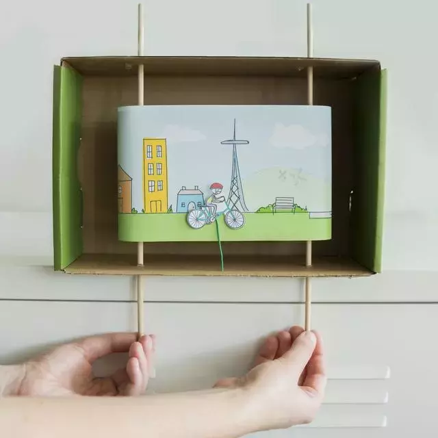 在家给孩子的科学启蒙课,纸箱改造动画放映机,操作简单又耐玩