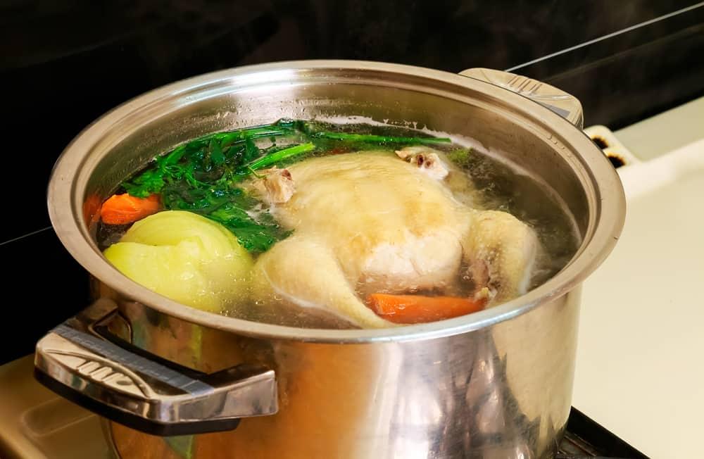 肌酐越低代表肾功能越好？降肌酐就能避免尿毒症？医生辟谣告诉您