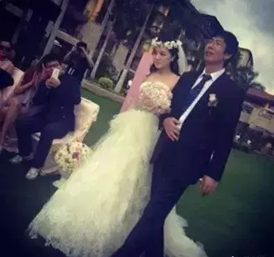 绝了！有过14个女友，却没人骂他渣男