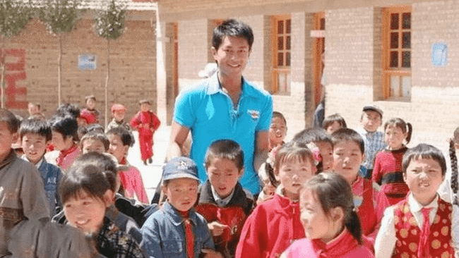 古天乐学校荒废多年没用处，是为积攒人气？能“黑”他的只有太阳