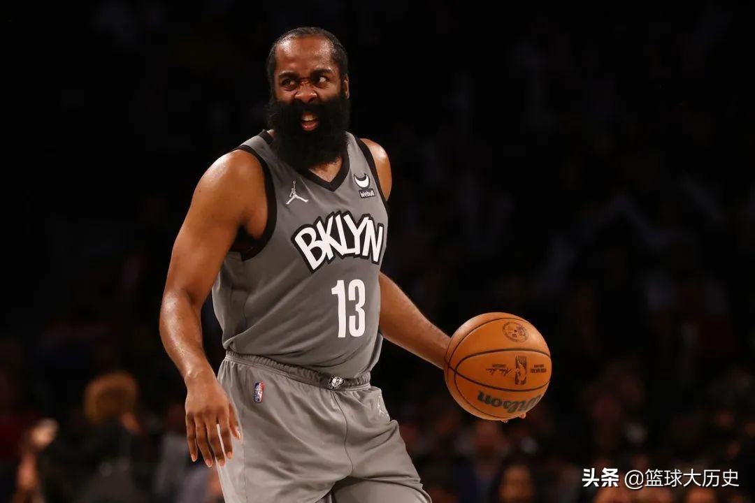 篮球比赛单场最多罚多少分(5中29分！单场19罚！颤抖吧NBA，得分王回来了)