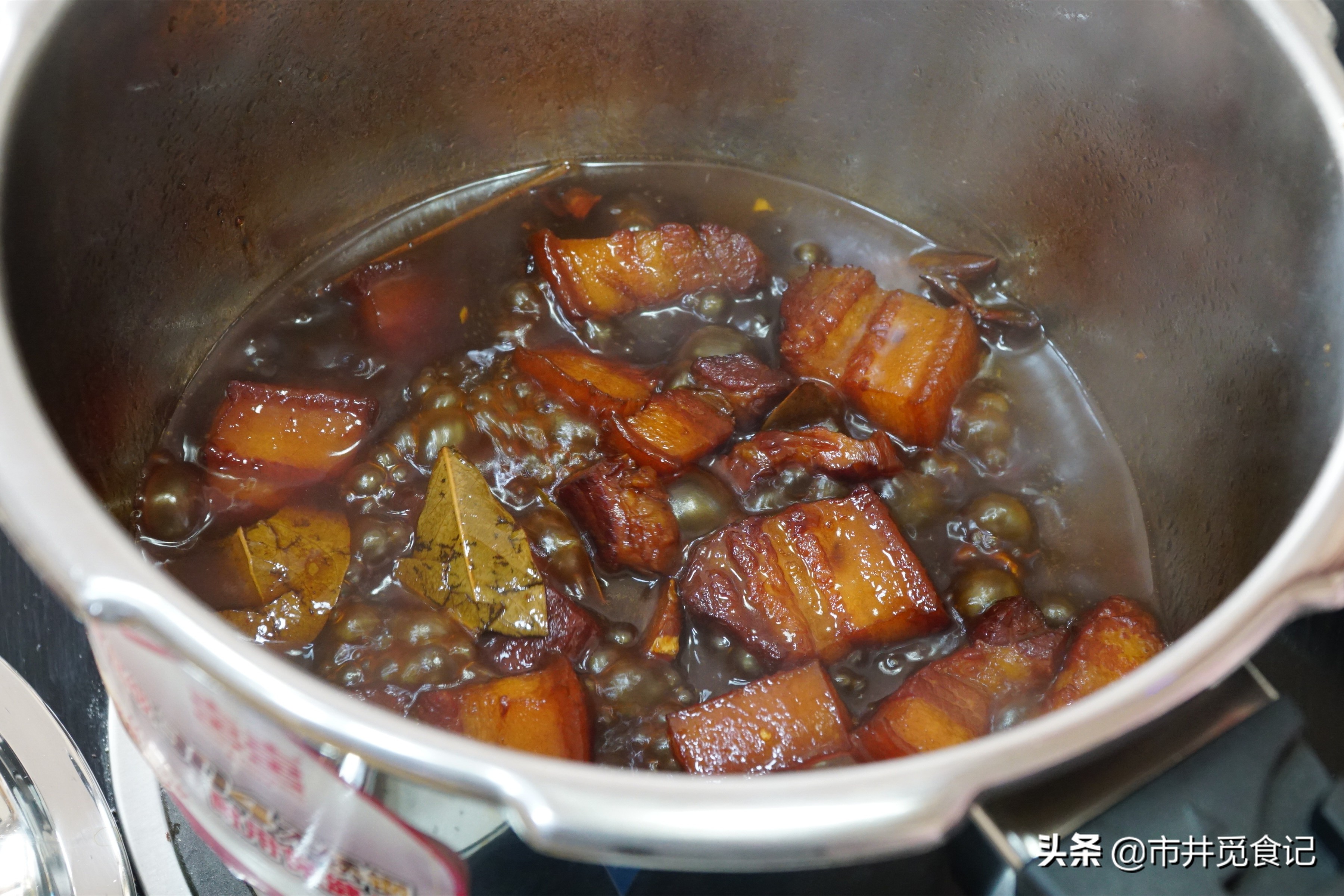 巧用高压锅做红烧肉，全程半小时，酥烂红亮，肥而不腻，特别香