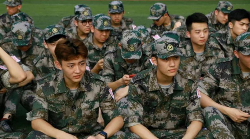 军训本是为了磨炼学生意志，如今却“变了味”，军训的意义何在