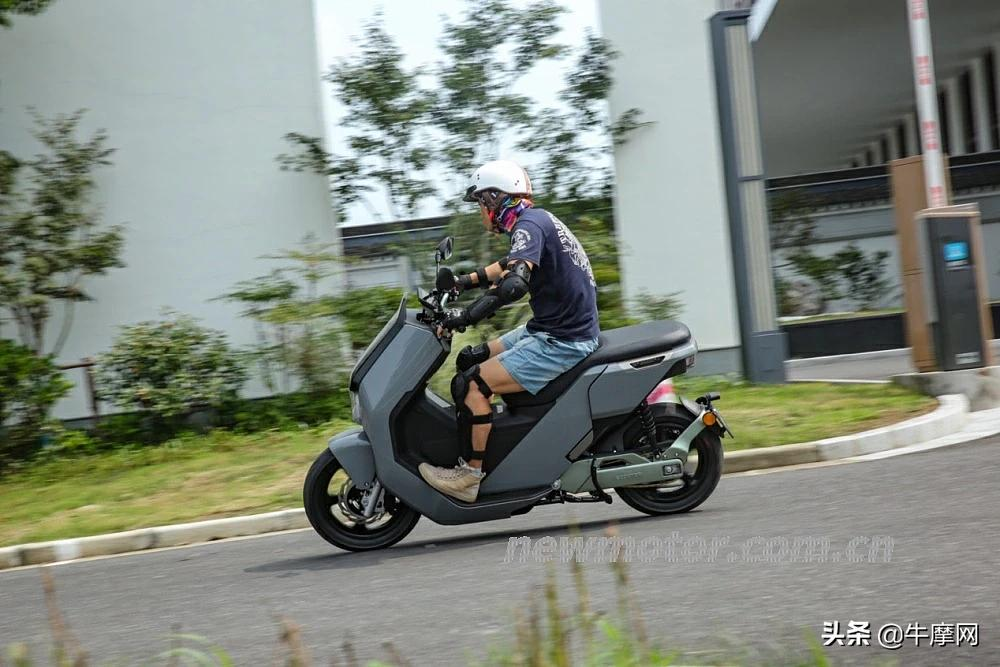 Ecooter旗舰车型E5 或是目前国产最高端的电动车