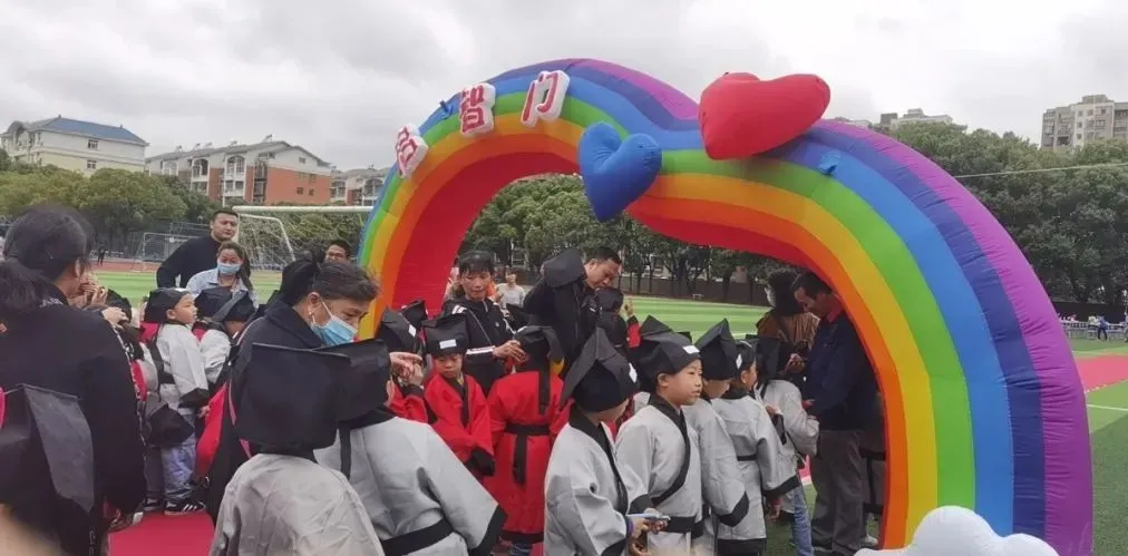 开笔养正 学做真人丨南昌现代外国语学校第四届一年级新生开笔礼