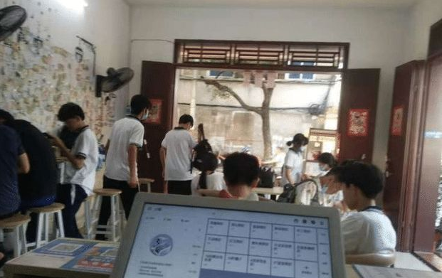 补习机构卷土重来，“补课奶茶店”开业，网友：换汤不换药