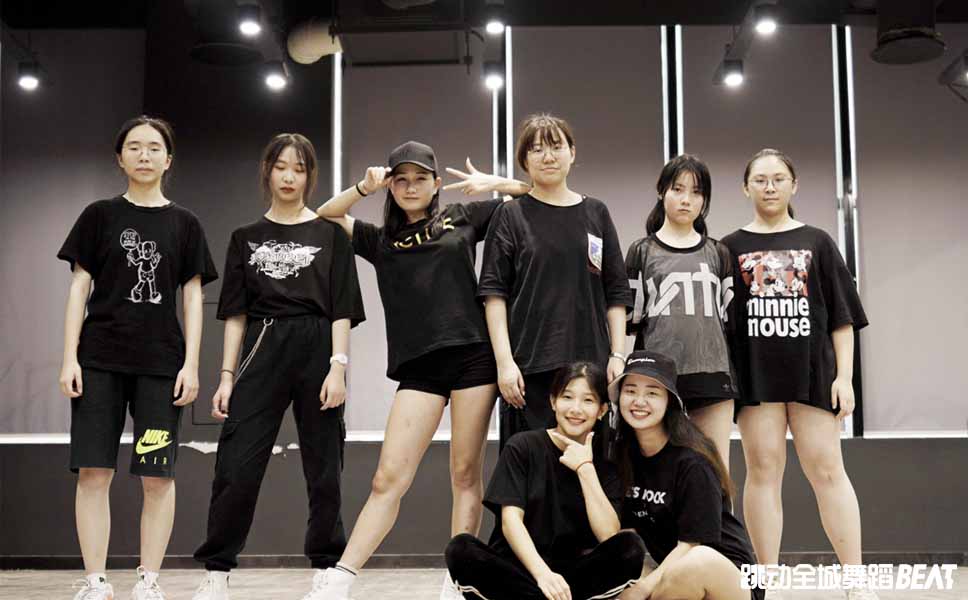 舞蹈小白选择教练班的好处有哪些？原来这就是选择的理由？